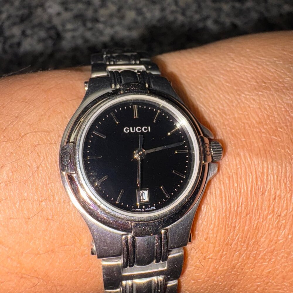 RARE Women's Gucci G-Logo Watch Stainless Steel - Picture 3 of 9